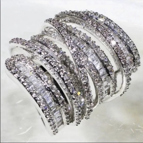💯 NEW 6.4 CT 925 STERLING SILVER DIAMOND RING, CUTE RING, SHINY RING.